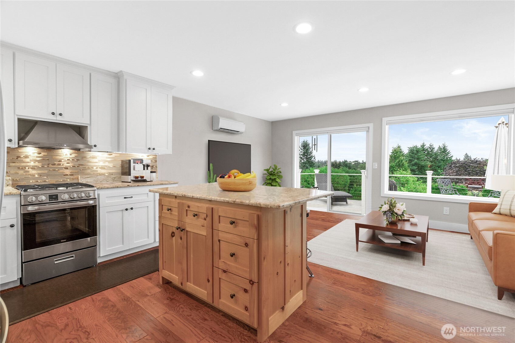 24215 75th Avenue SE, Woodinville, WA 98072