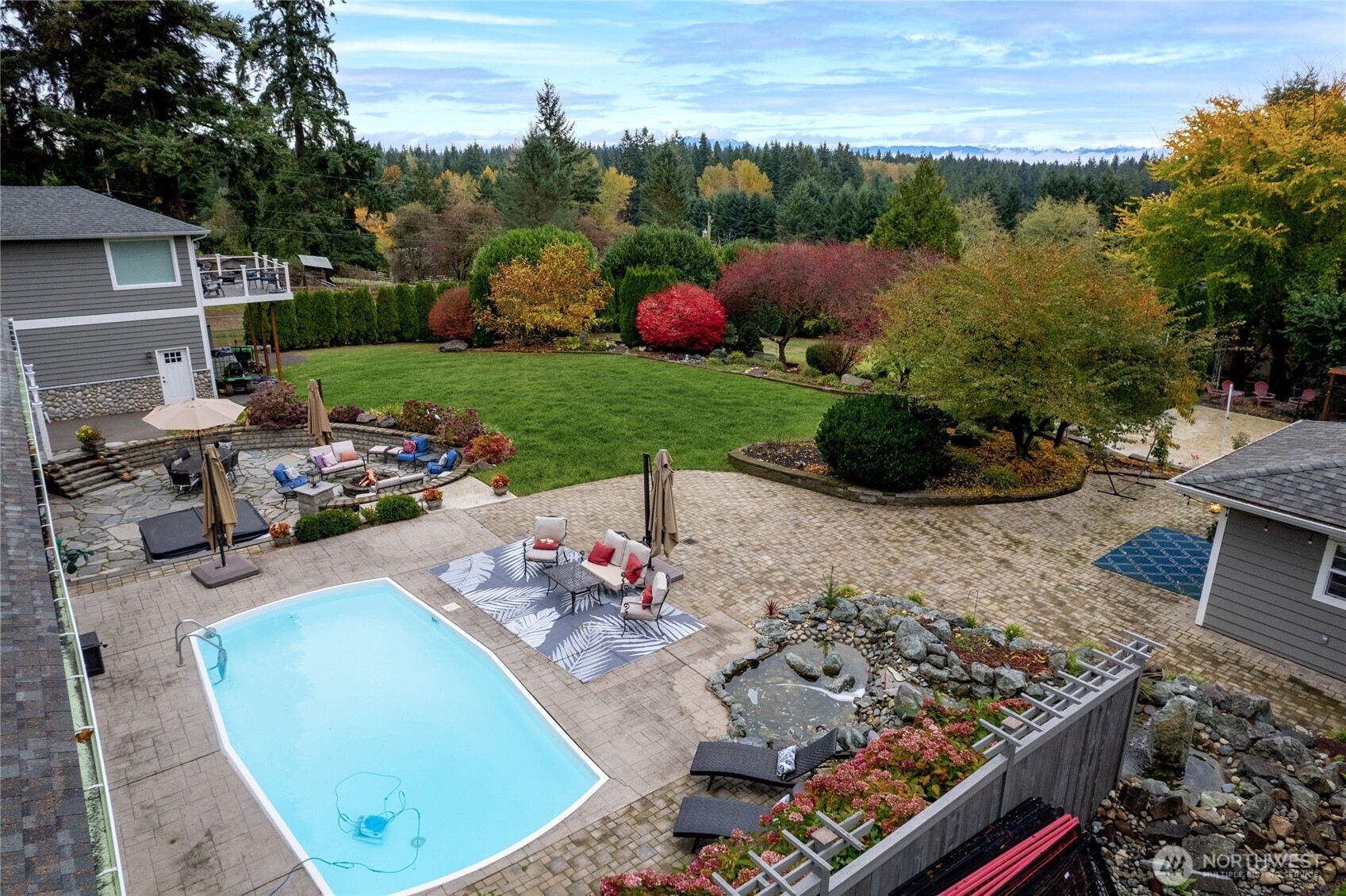 24215 75th Avenue SE, Woodinville, WA 98072