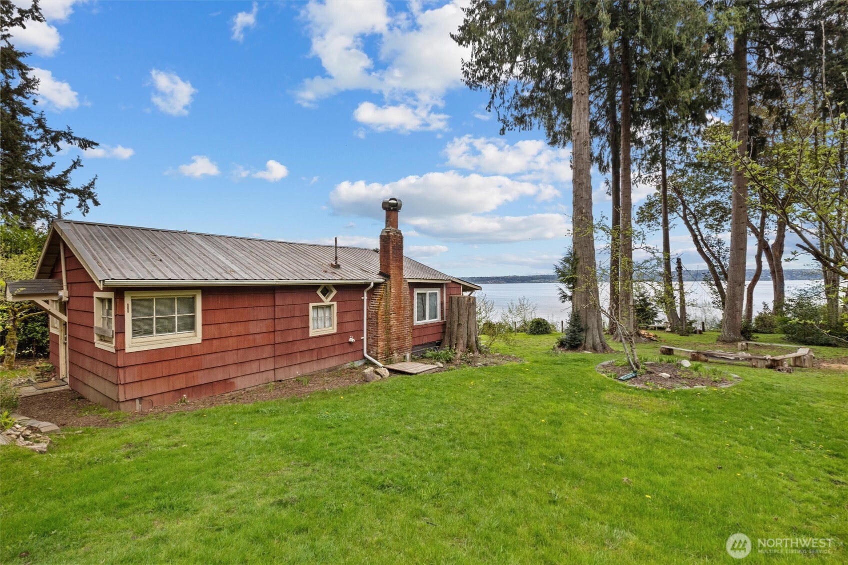 3817 Bells Beach Road , Langley, WA 98260