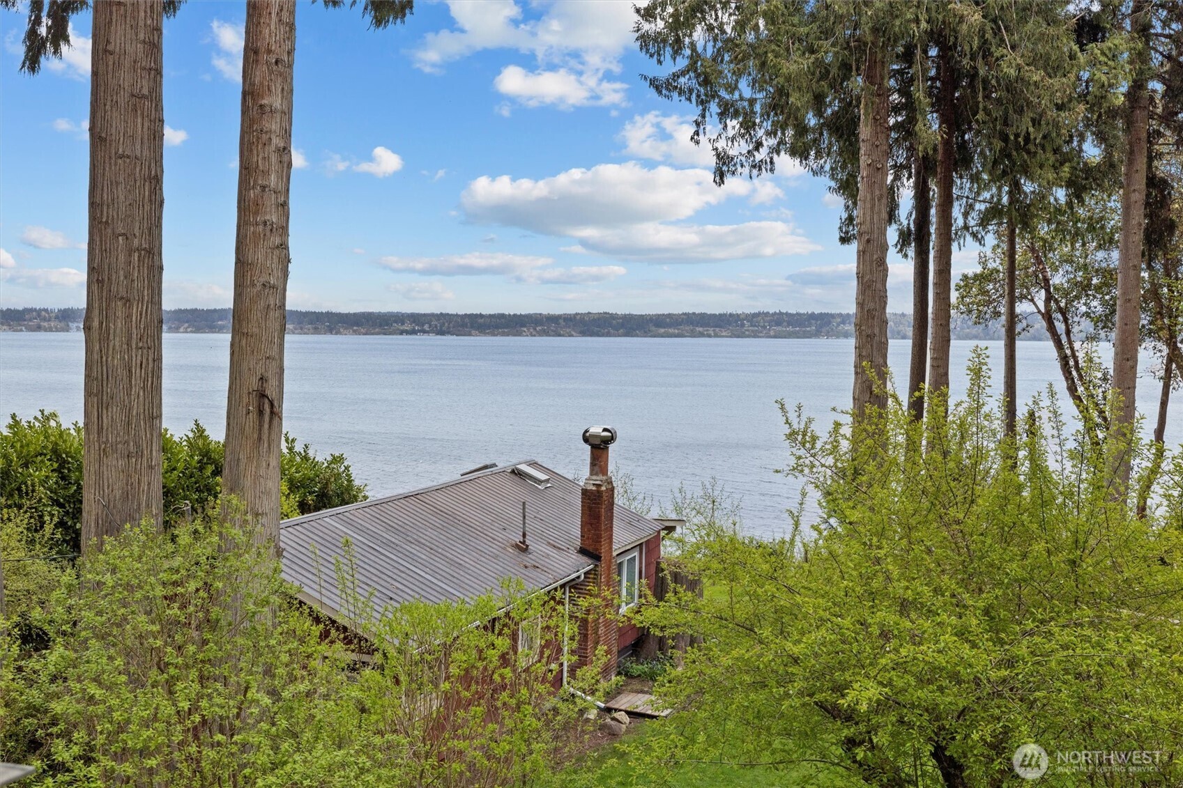3817 Bells Beach Road , Langley, WA 98260