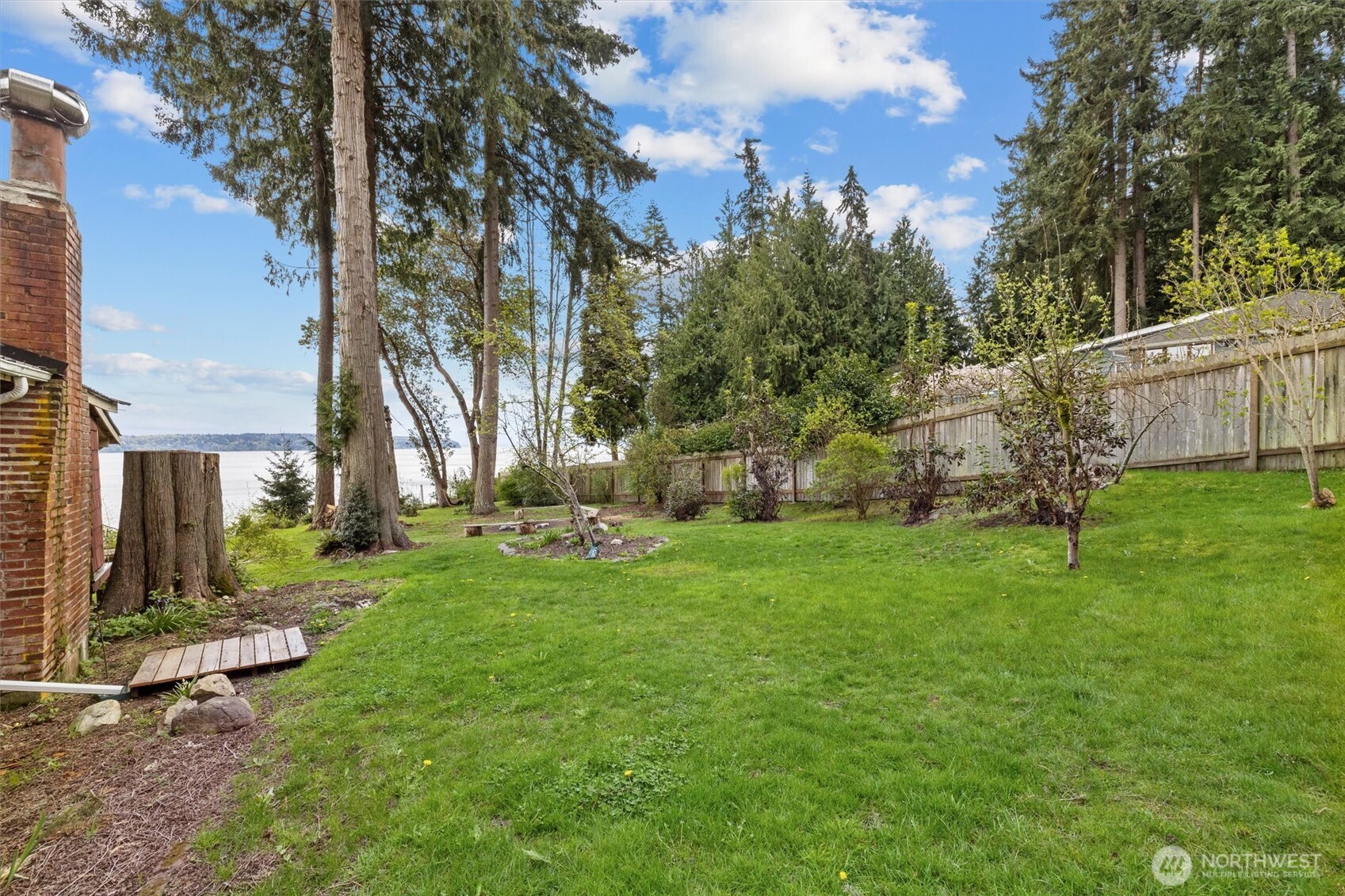 3817 Bells Beach Road , Langley, WA 98260