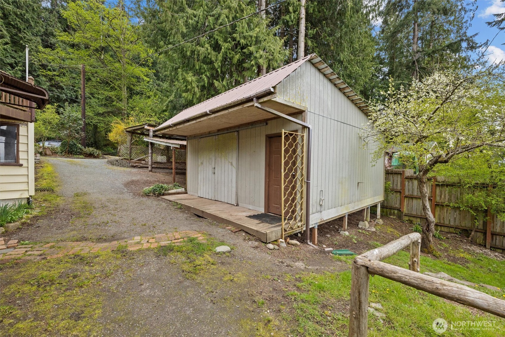 3817 Bells Beach Road , Langley, WA 98260