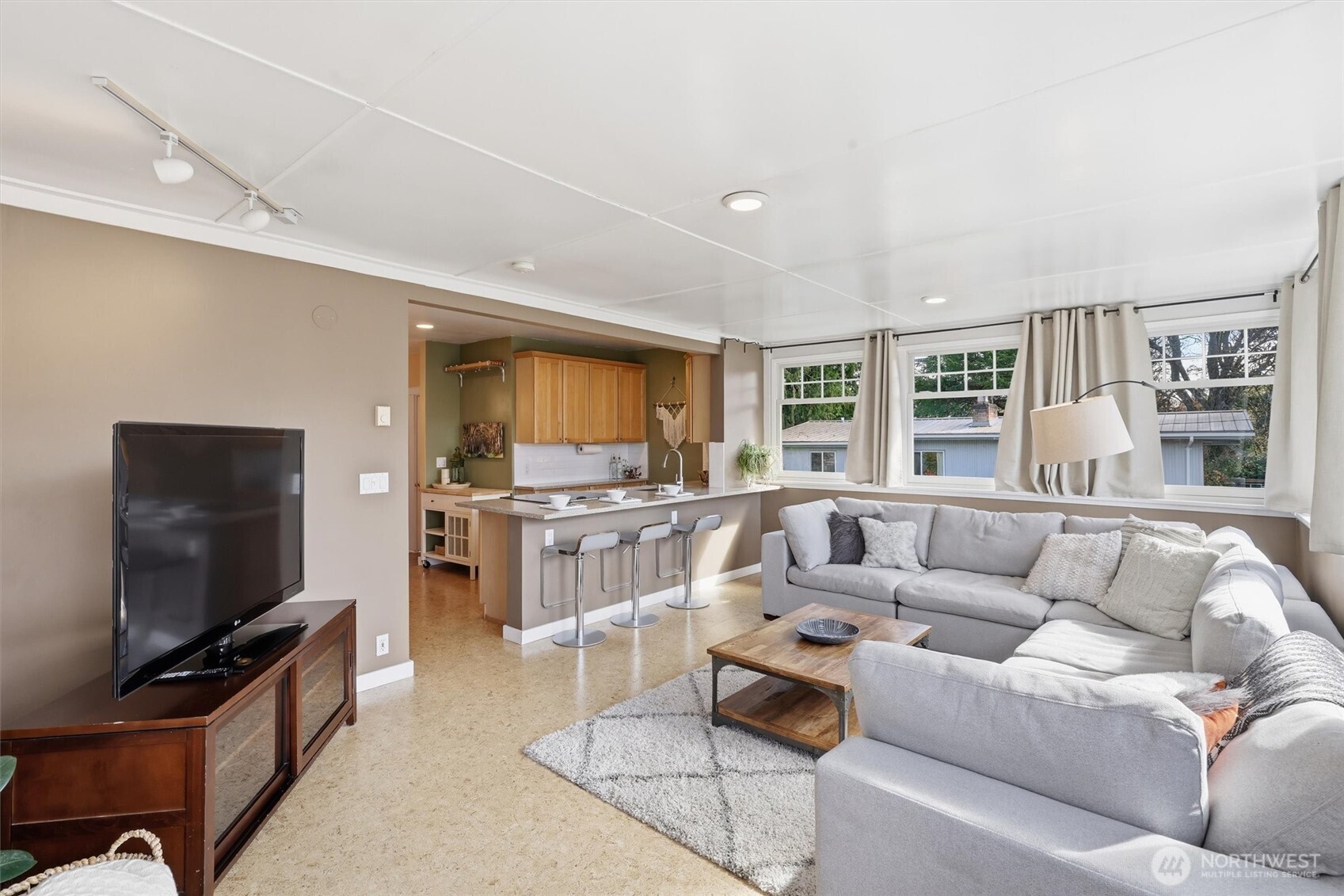 4725 SW Graham St , Seattle, WA 98136