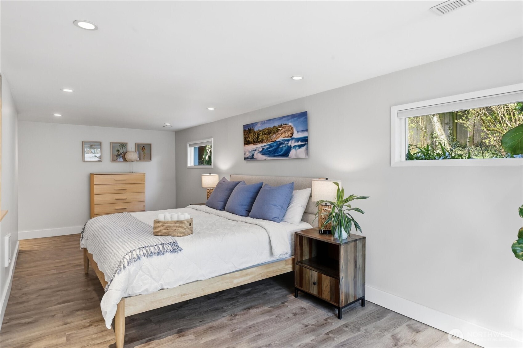 4725 SW Graham St , Seattle, WA 98136