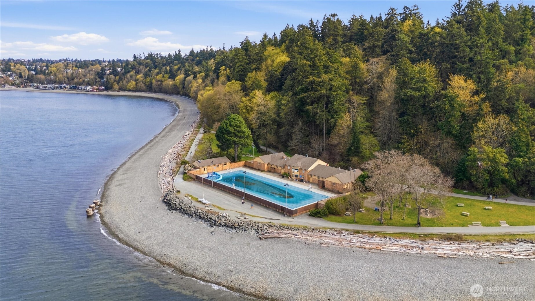 4725 SW Graham St , Seattle, WA 98136