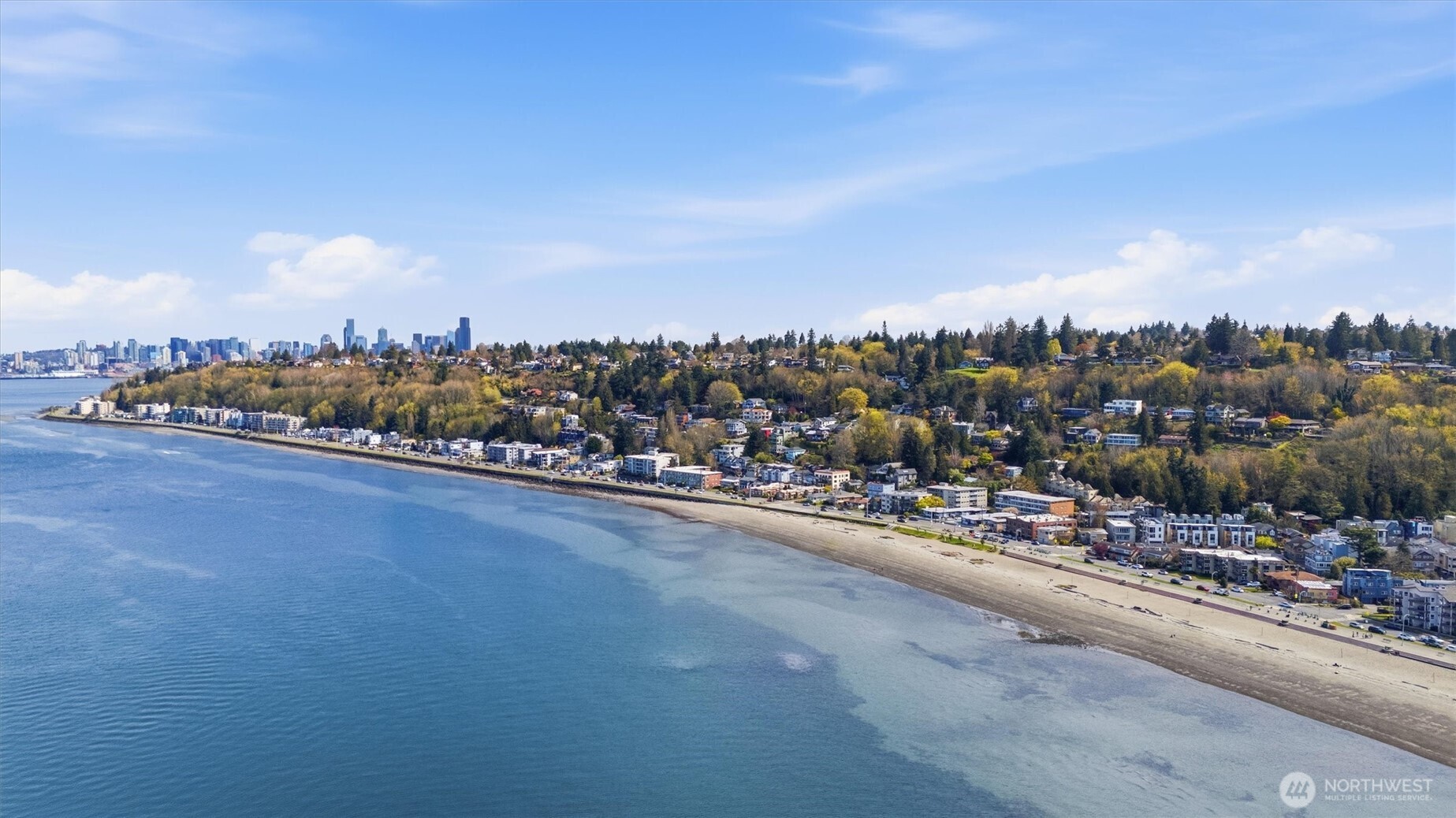 4725 SW Graham St , Seattle, WA 98136