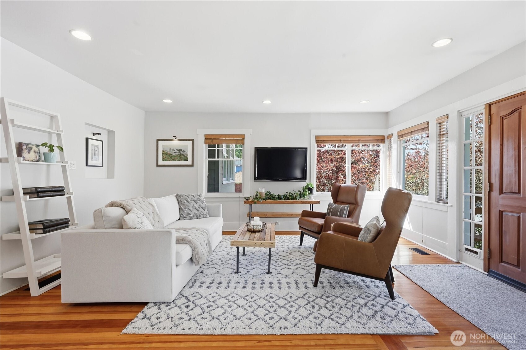 4725 SW Graham St , Seattle, WA 98136