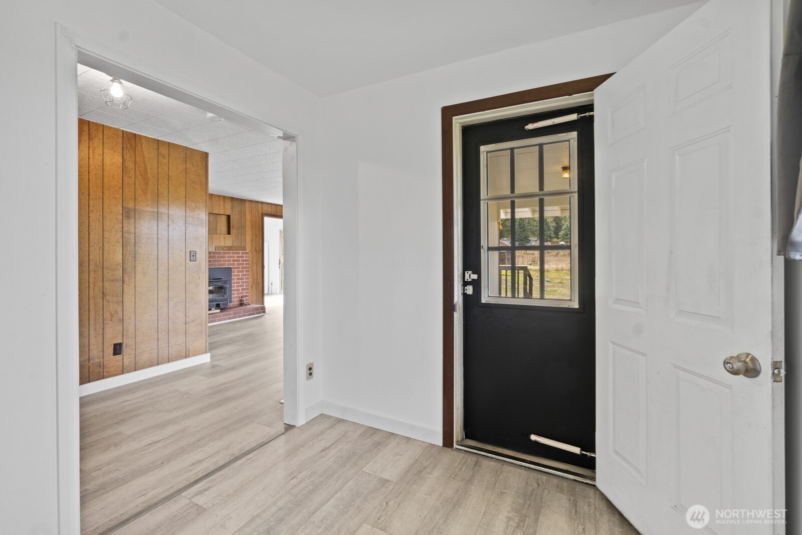 39411 Mountain Highway E, Eatonville, WA 98328