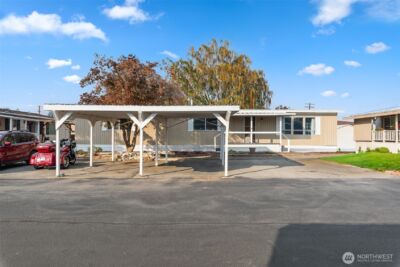 1608 N Western Ave #3, Wenatchee, WA 98801 - Photo 2