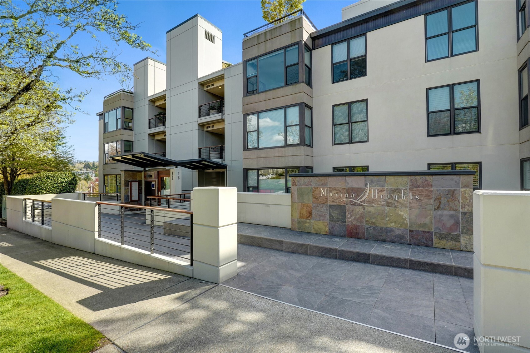 129 3rd Avenue #604, Kirkland, WA 98033