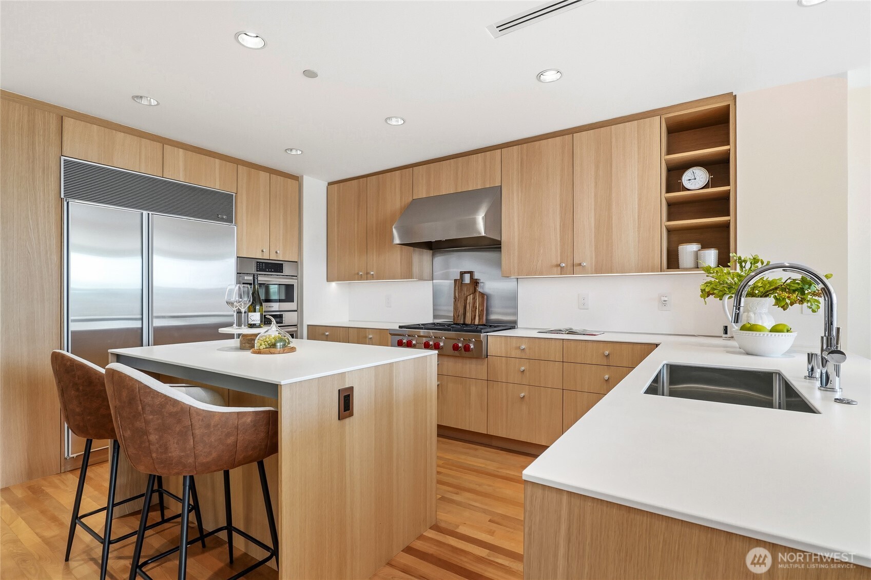 129 3rd Avenue #604, Kirkland, WA 98033