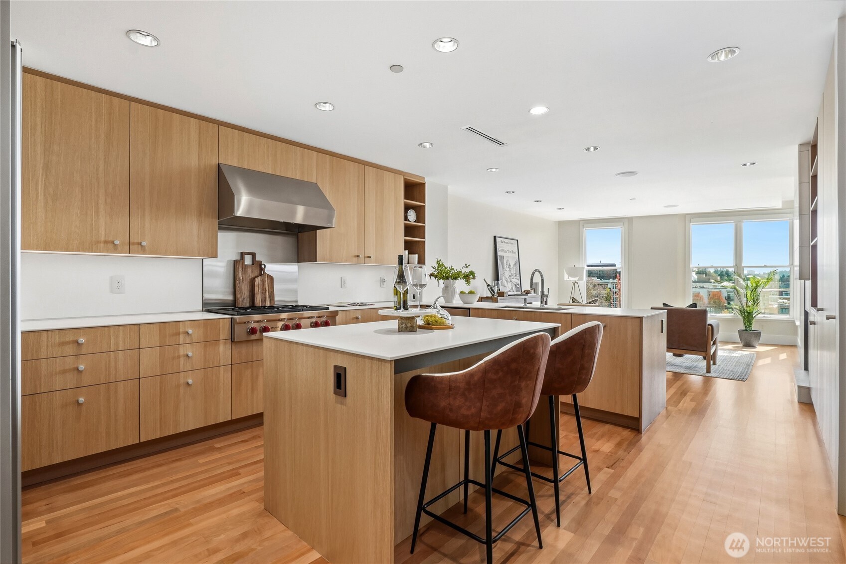 129 3rd Avenue #604, Kirkland, WA 98033