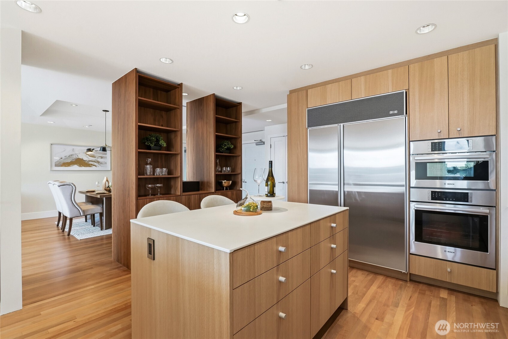 129 3rd Avenue #604, Kirkland, WA 98033