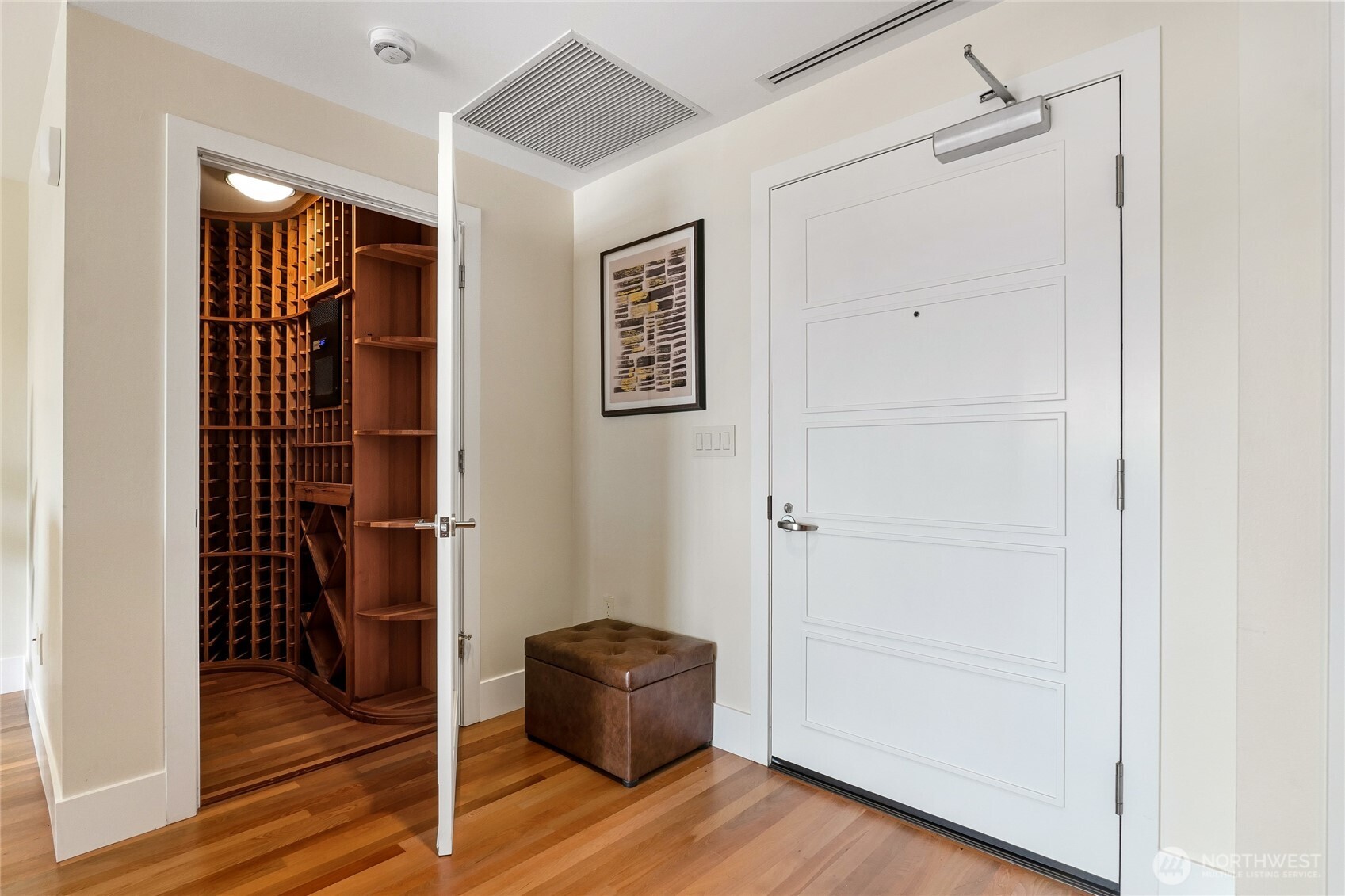 129 3rd Avenue #604, Kirkland, WA 98033