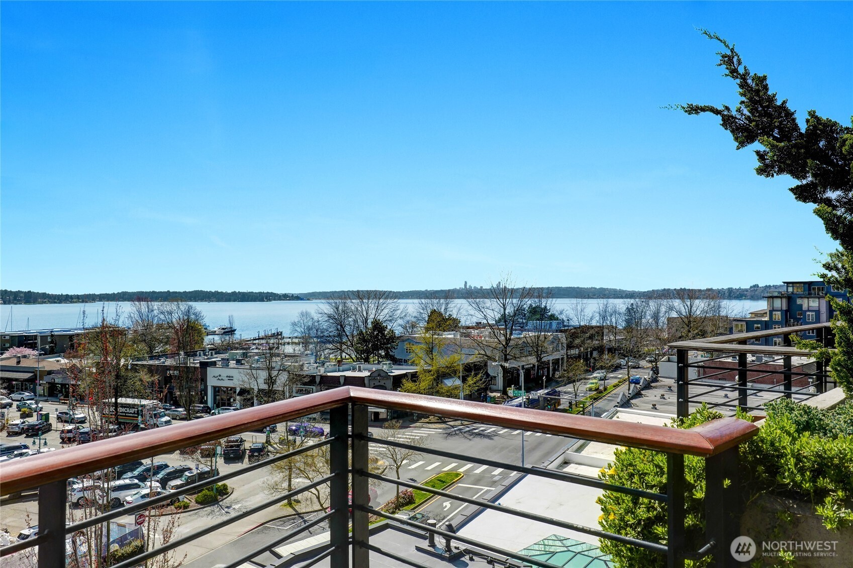 129 3rd Avenue #604, Kirkland, WA 98033