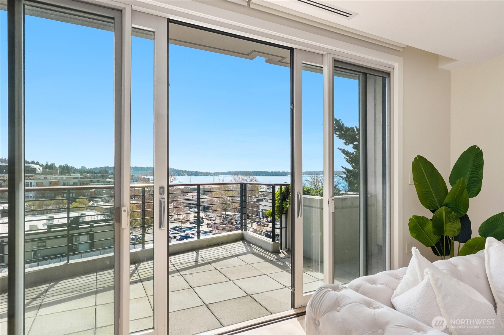 129 3rd Avenue #604, Kirkland, WA 98033