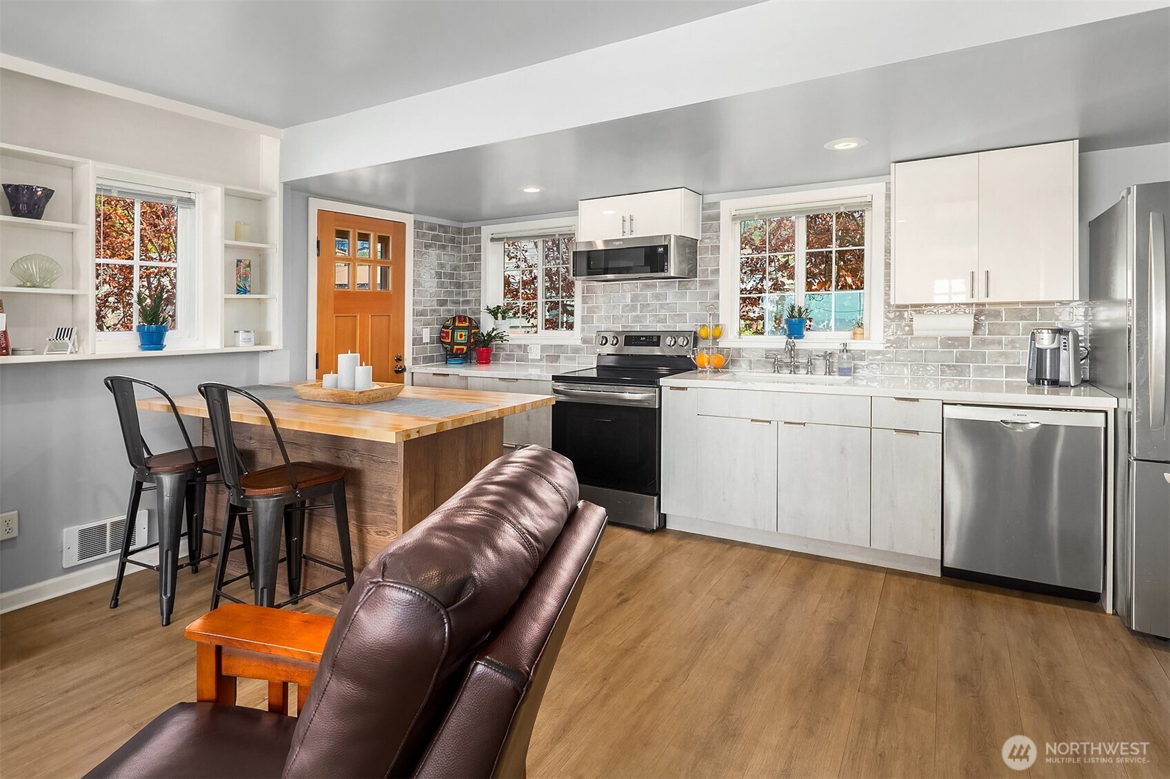 232 N Sunset Drive , Camano Island, WA 98282