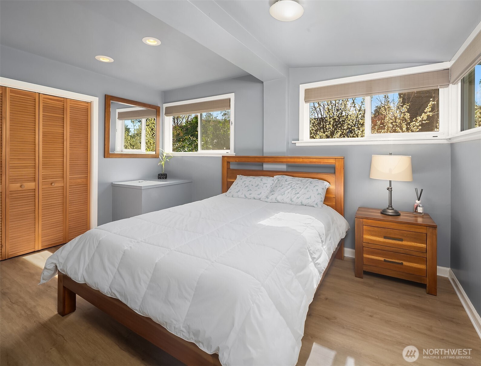 232 N Sunset Drive , Camano Island, WA 98282