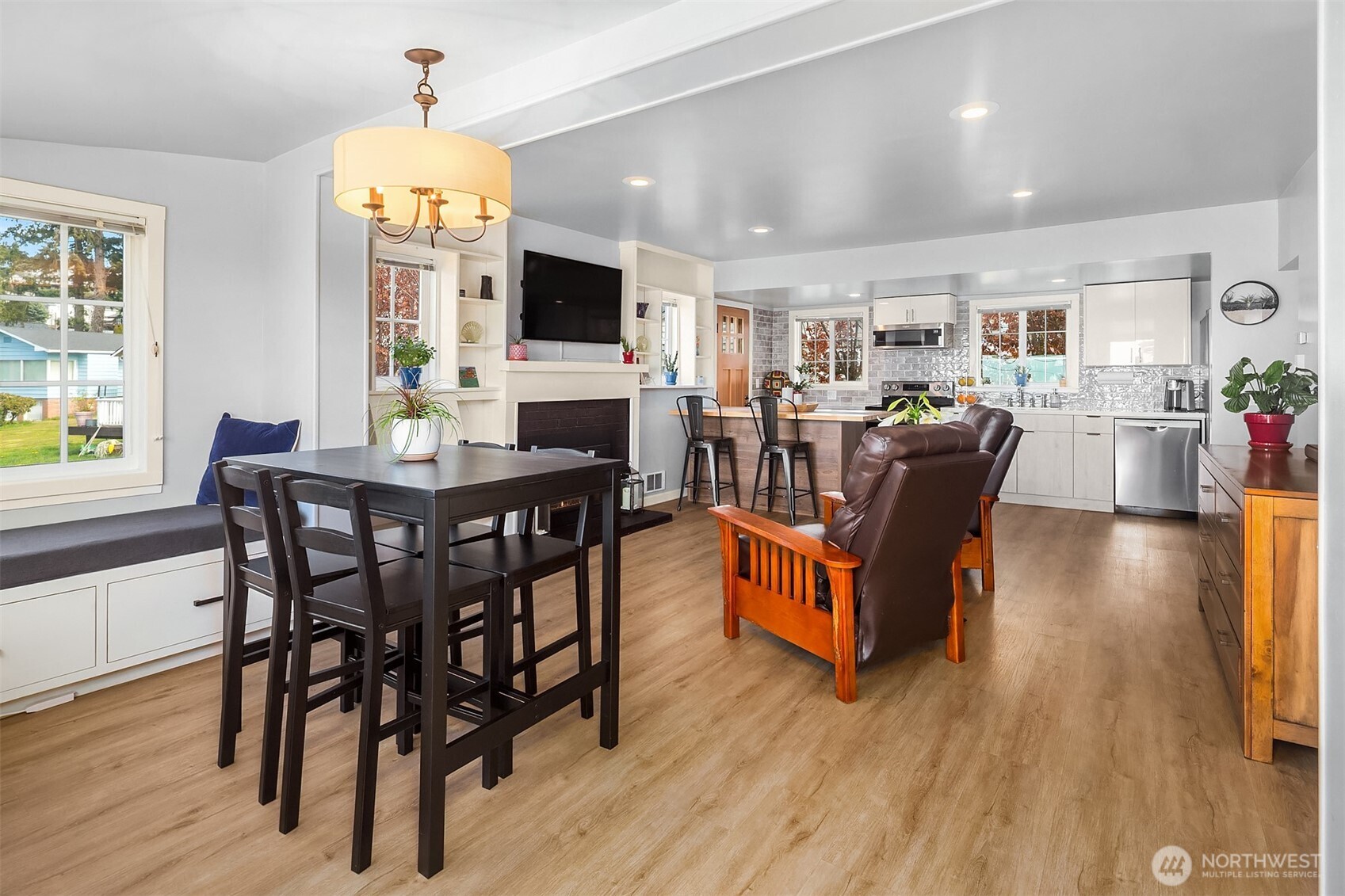 232 N Sunset Drive , Camano Island, WA 98282