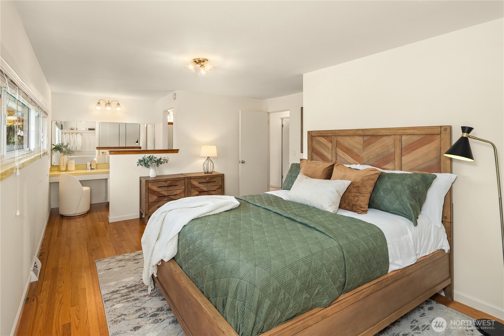 9750 SE 41st Street , Mercer Island, WA 98040