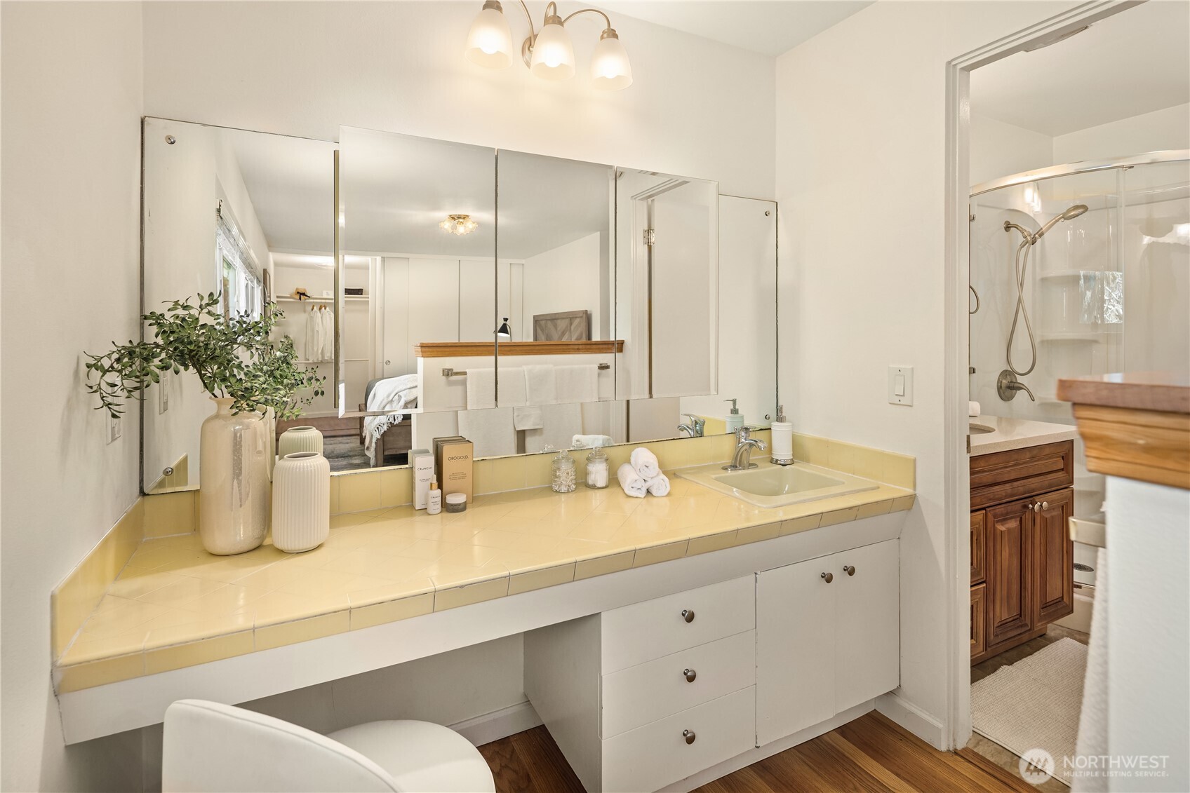 9750 SE 41st Street , Mercer Island, WA 98040