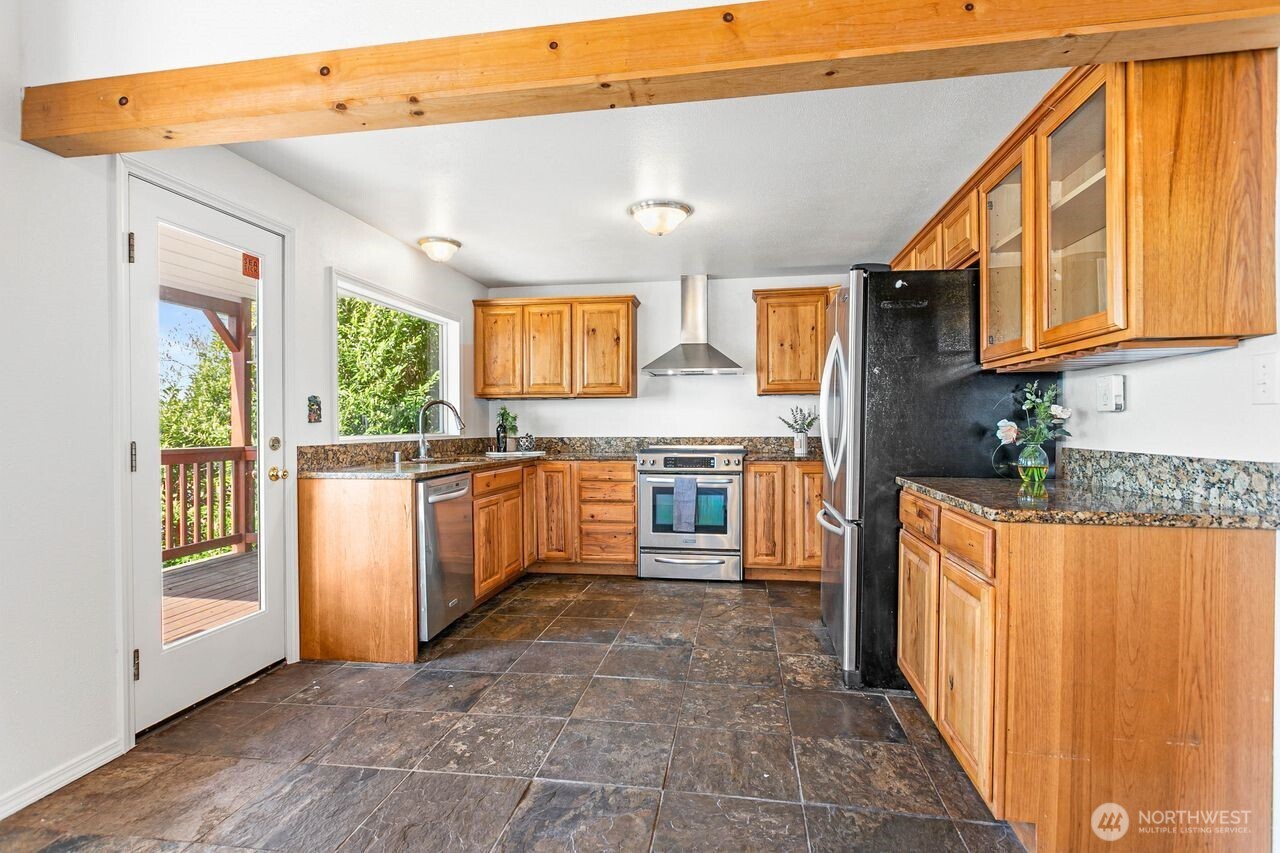 3671 Harnden Drive , Bellingham, WA 98226