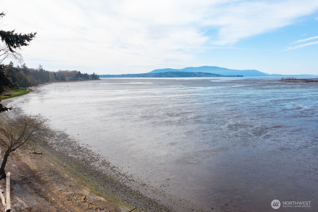 3671 Harnden Drive , Bellingham, WA 98226