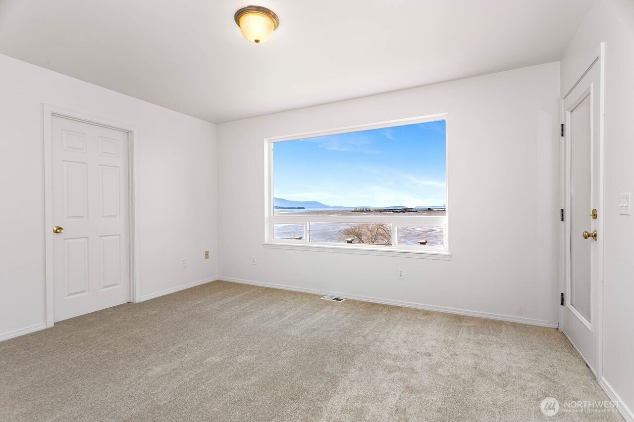 3671 Harnden Drive , Bellingham, WA 98226