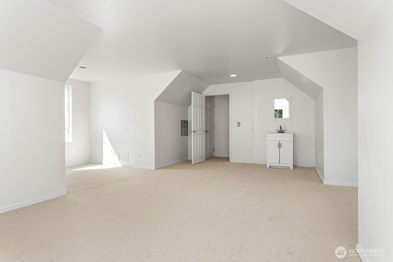 3671 Harnden Drive , Bellingham, WA 98226