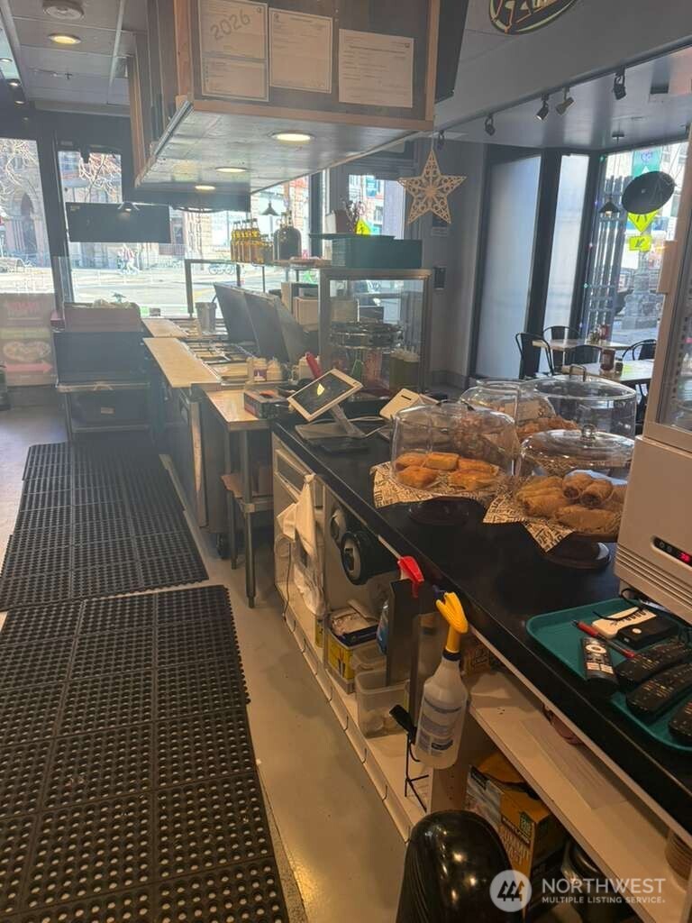 482026 BUSOP Undisclosed , Seattle, WA 98104