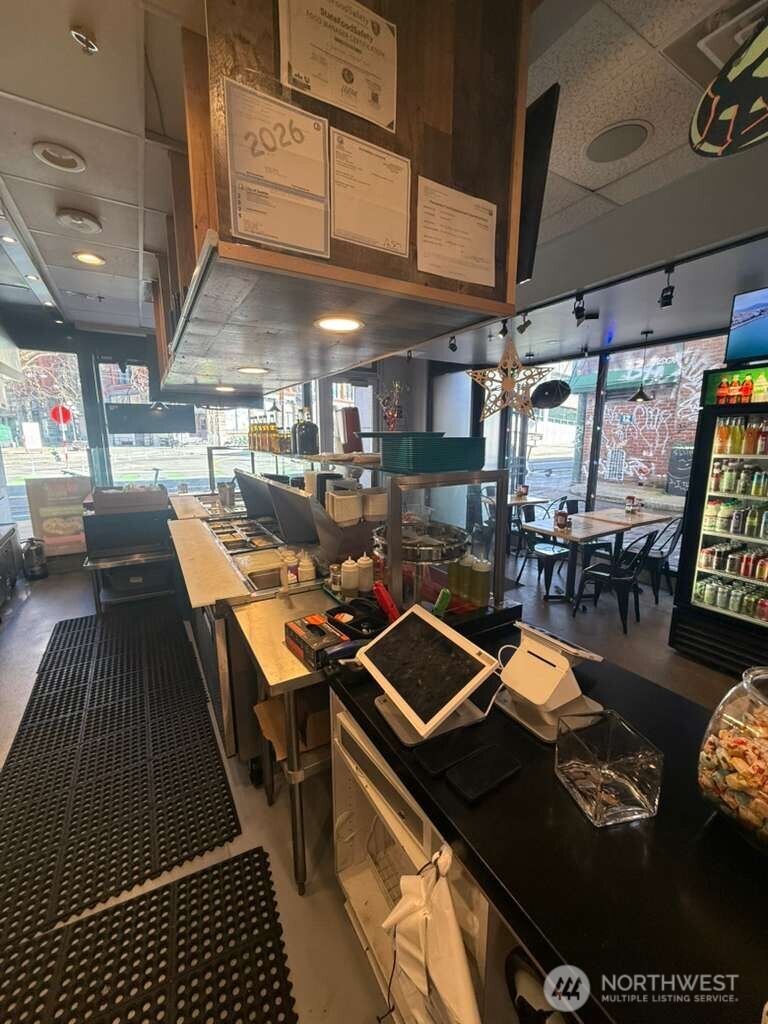 482026 BUSOP Undisclosed , Seattle, WA 98104