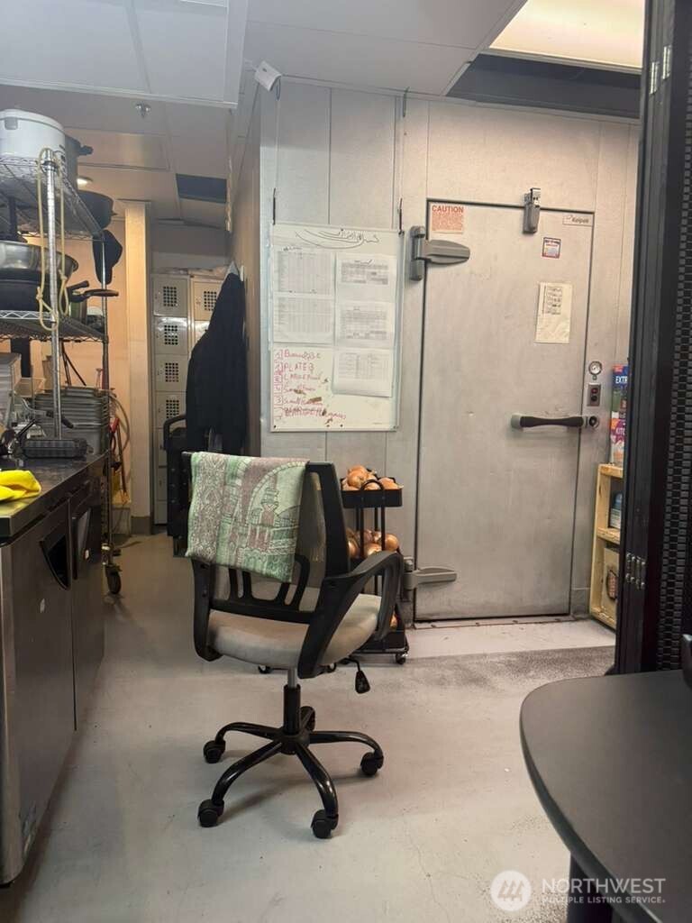 482026 BUSOP Undisclosed , Seattle, WA 98104