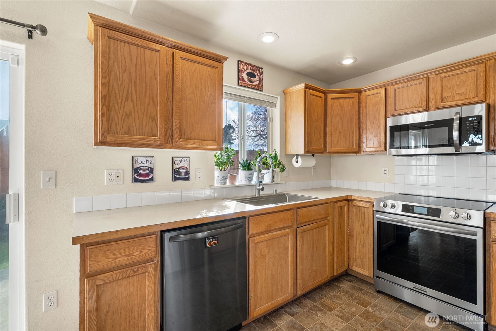 9012 Lealan Court SE, Yelm, WA 98597-8623