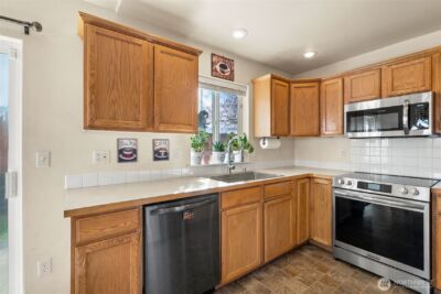 9012 Lealan Court SE, Yelm, WA 98597-8623 - Photo 11