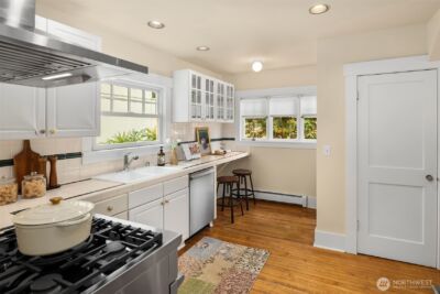 521 N 47th Street , Seattle, WA 98103 - Photo 13