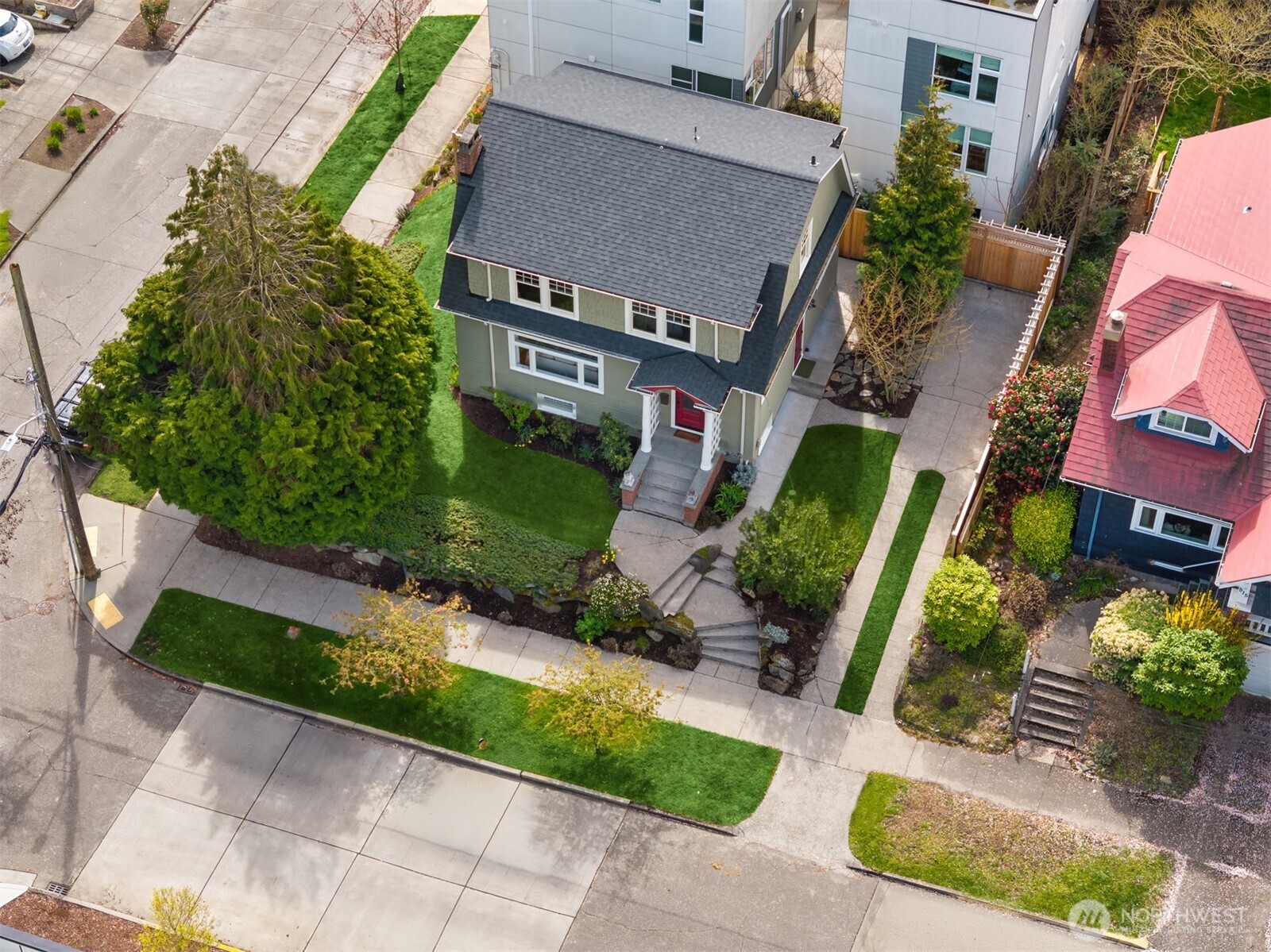 521 N 47th Street , Seattle, WA 98103