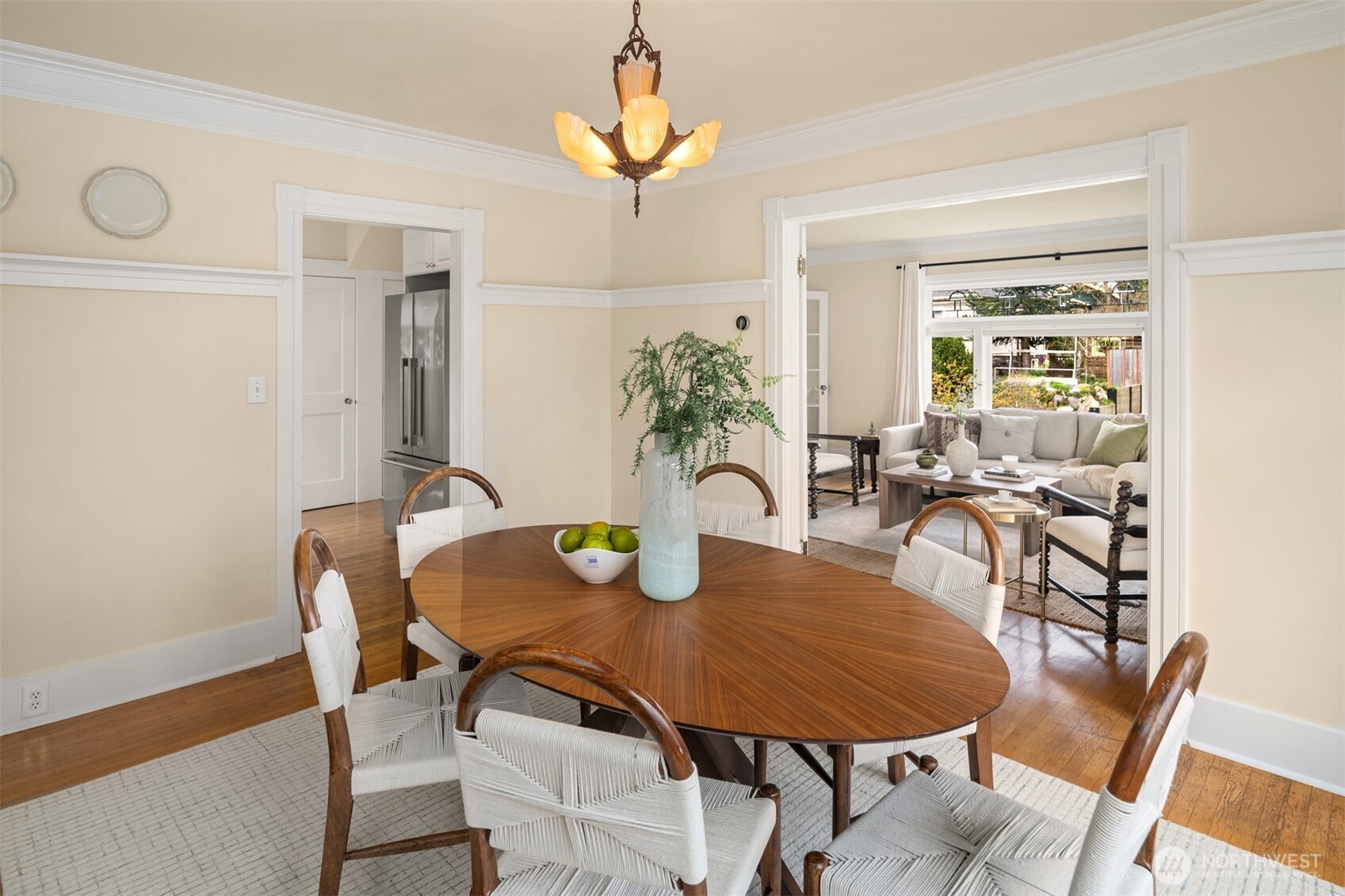 521 N 47th Street , Seattle, WA 98103