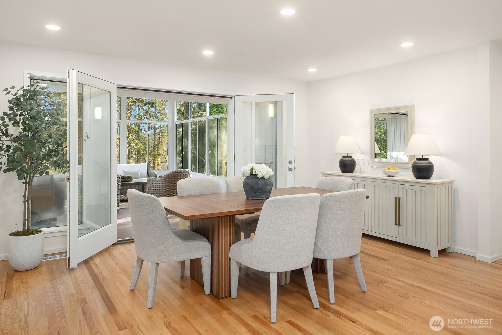 21221 SE 13th Place , Sammamish, WA 98075