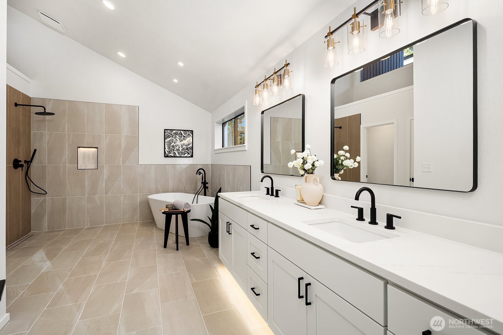 21221 SE 13th Place , Sammamish, WA 98075