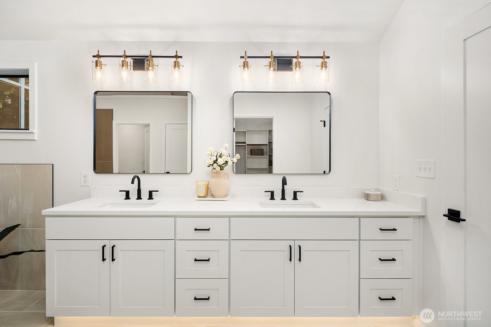 21221 SE 13th Place , Sammamish, WA 98075