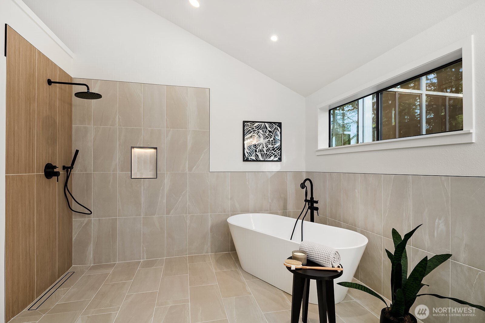 21221 SE 13th Place , Sammamish, WA 98075