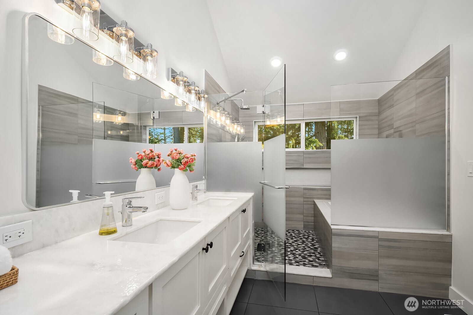 21221 SE 13th Place , Sammamish, WA 98075