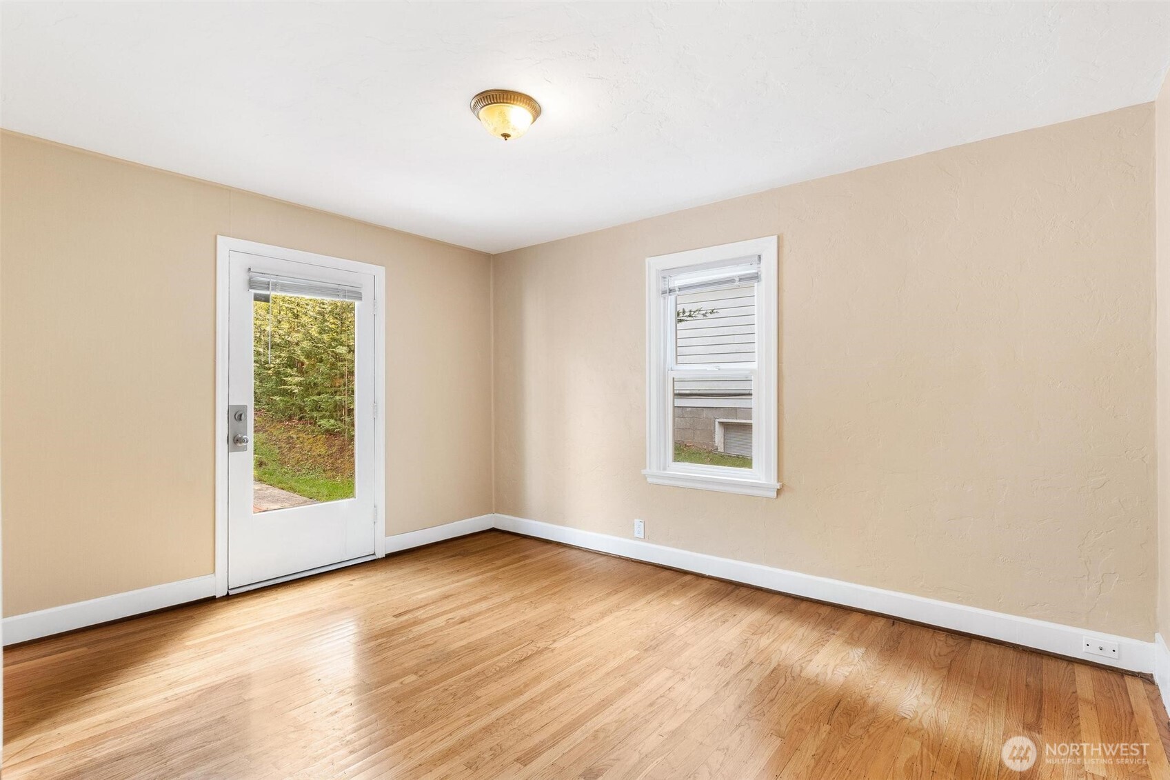 12700 37th Avenue NE, Seattle, WA 98125