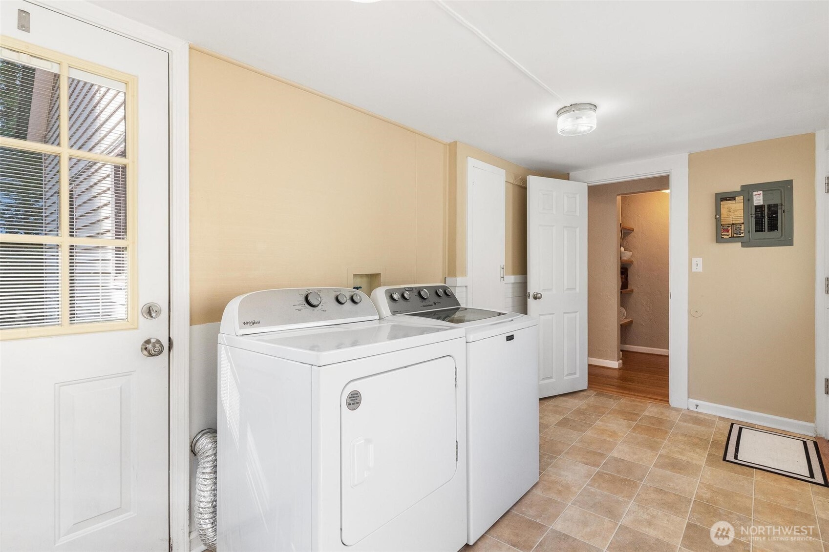 12700 37th Avenue NE, Seattle, WA 98125