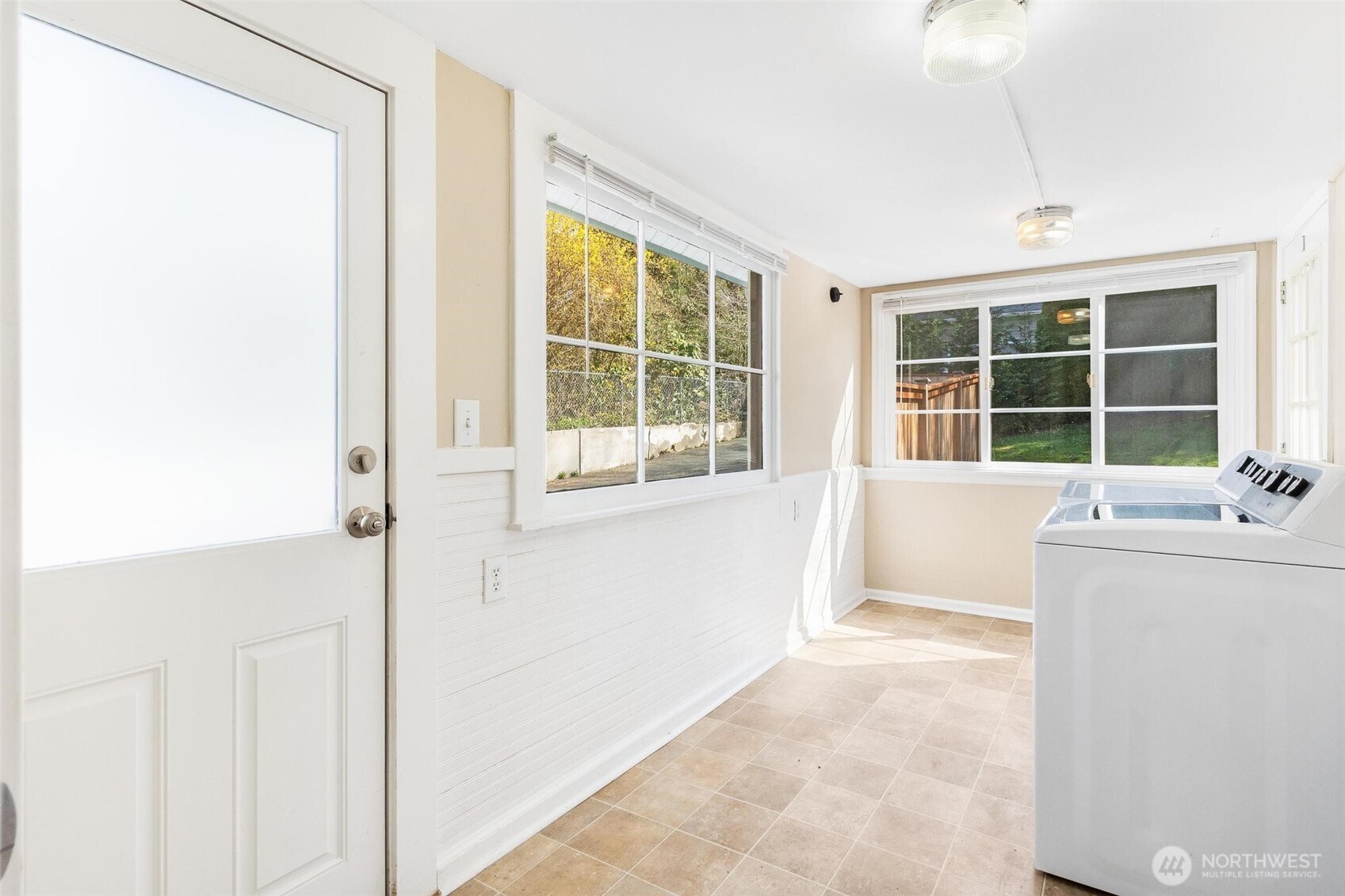 12700 37th Avenue NE, Seattle, WA 98125