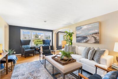 12700 37th Avenue NE, Seattle, WA 98125 - Photo 2