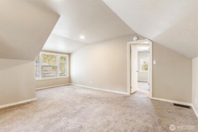 12700 37th Avenue NE, Seattle, WA 98125 - Photo 22