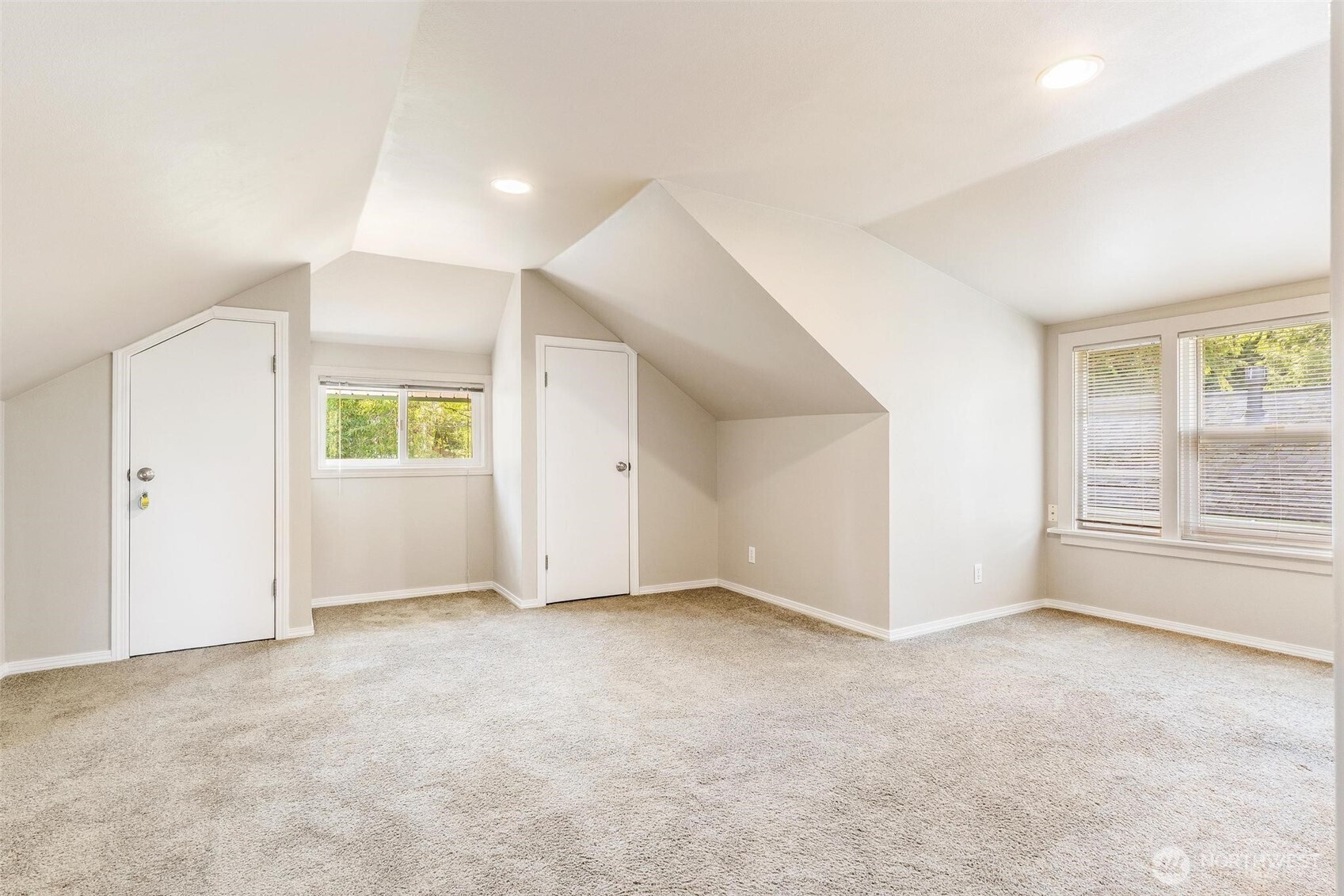 12700 37th Avenue NE, Seattle, WA 98125