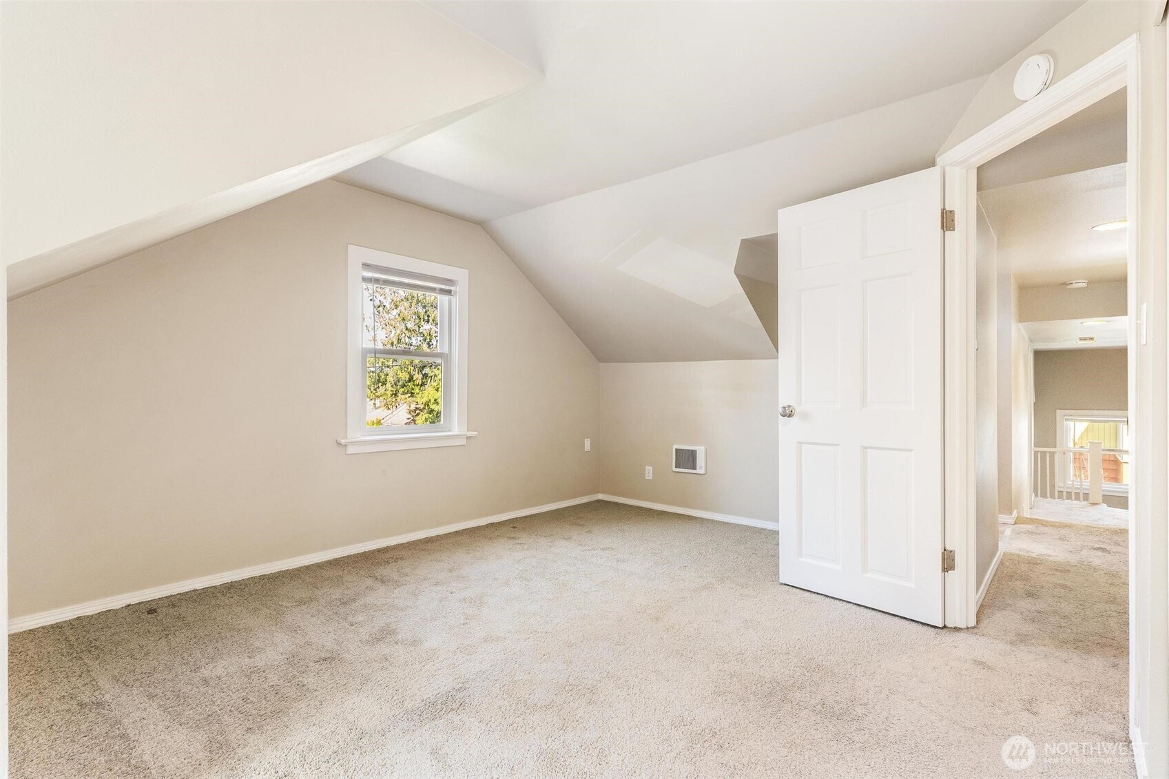 12700 37th Avenue NE, Seattle, WA 98125