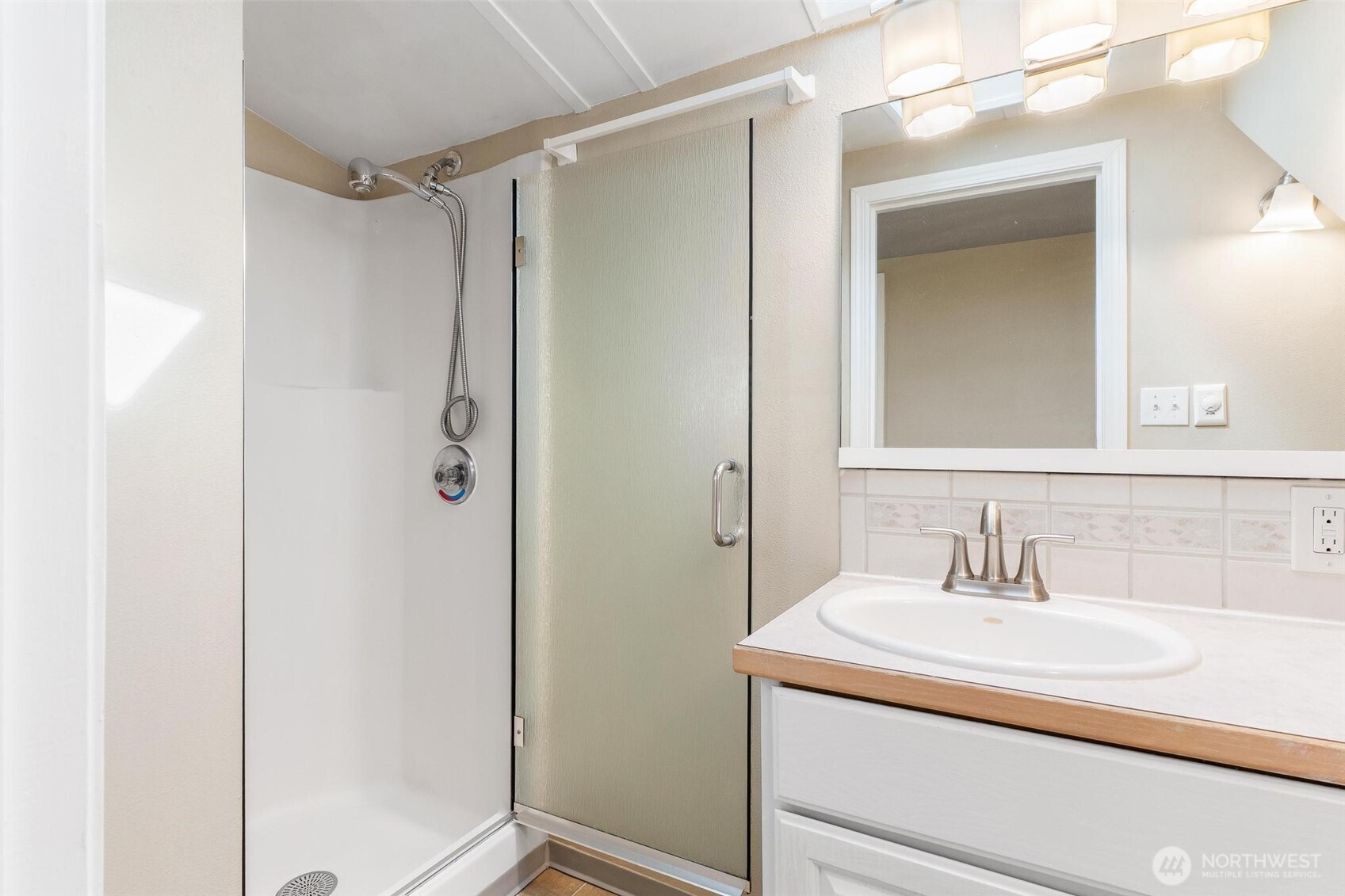 12700 37th Avenue NE, Seattle, WA 98125